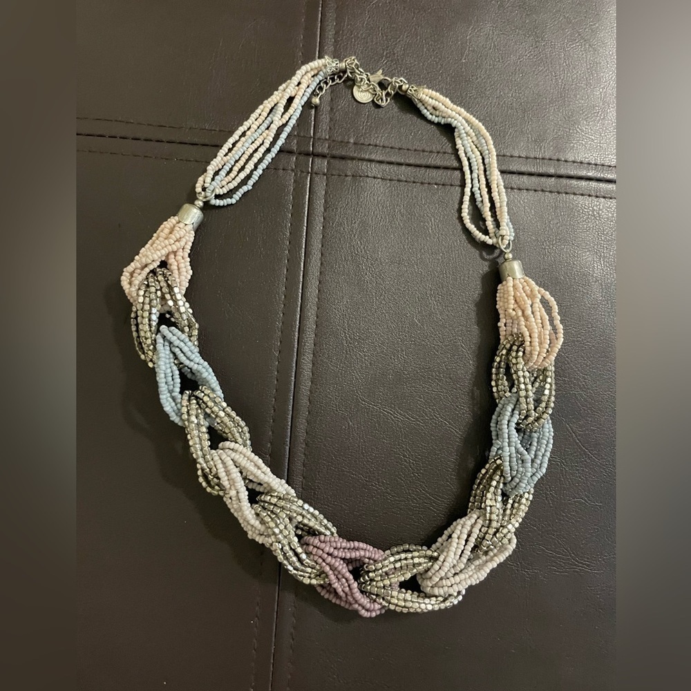 Beaded‎ weaved necklace